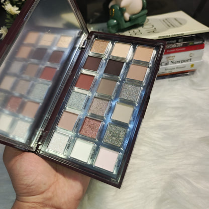 Hudamoji Icy Nude Eyeshadow Palette