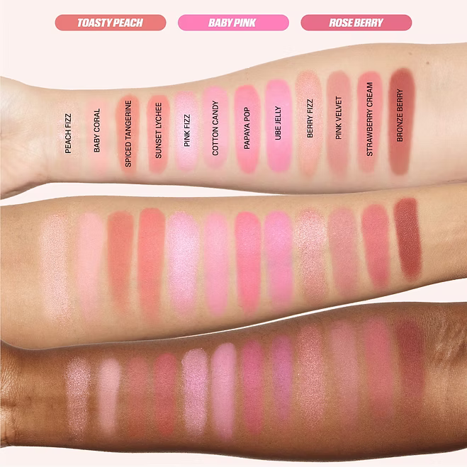 Huda Beauty - Blush Filter Blurring Blushlighters Palette